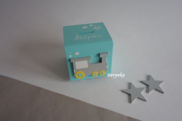 Dřevěná pokladnička s mašinkou