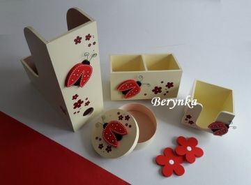 Dřevěné dekorace - žluté s beruškou