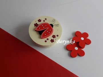 Dřevěné dekorace - žluté s beruškou