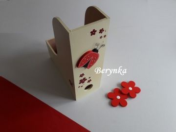 Dřevěné dekorace - žluté s beruškou