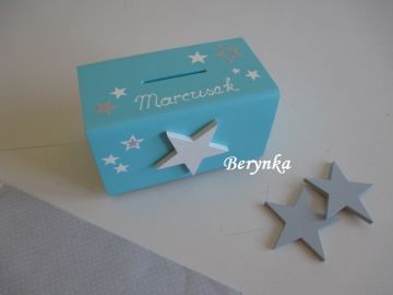 Dřevěná pokladnička s hvězdičkou