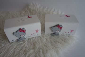 Dřevěná pokladnička s koťátkem