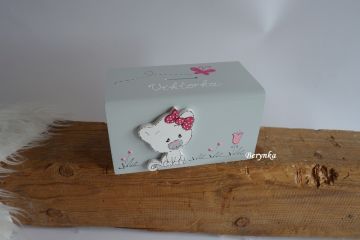 Dřevěná pokladnička s koťátkem