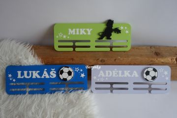 Věšáky na medaile