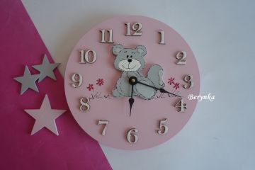 Dřevěné hodiny s medvídkem - kulaté/čtvercové