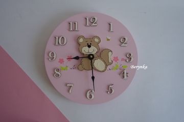 Dřevěné hodiny s medvídkem - kulaté/čtvercové