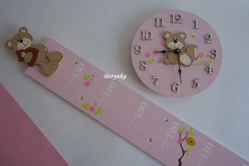 Dřevěné hodiny s medvídkem - kulaté/čtvercové