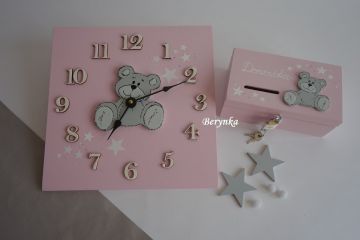Dřevěné hodiny s medvídkem - kulaté/čtvercové