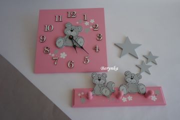 Dřevěné hodiny s medvídkem - kulaté/čtvercové