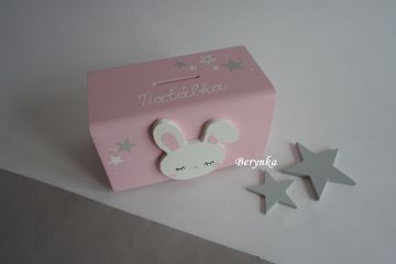 Dřevěné dekorace s hlavou zajíčka