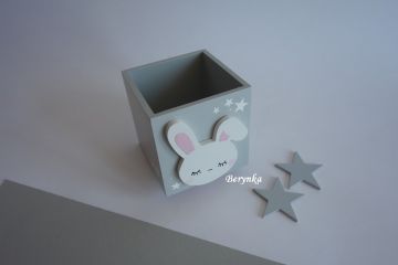 Dřevěné dekorace s hlavou zajíčka