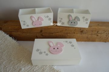 Dřevěné dekorace se zajíčkem