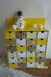 Adventní kalendář *žlutý* se sněhulákem