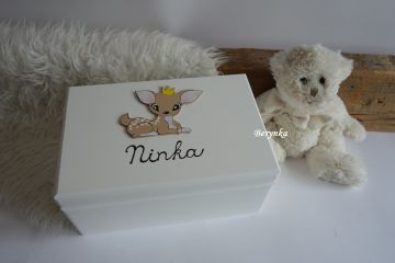 Dřevěná bedýnka se srnečkou
