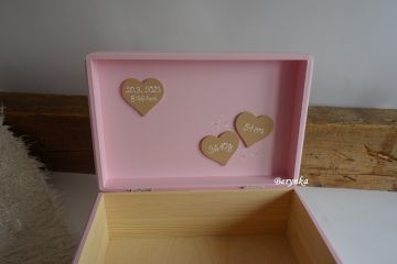 Dřevěná bedýnka se srnečkou