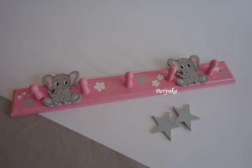 Dětský věšák se sloníkem