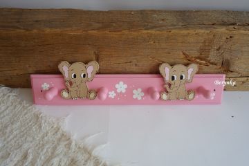 Dětský věšák se sloníkem