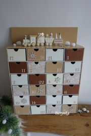 Adventní kalendář krémový s mašinkou - různá provedení