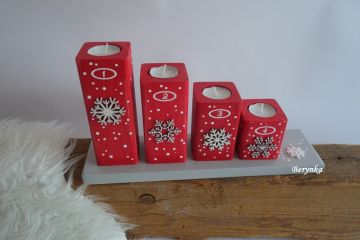 Dřevěný adventní svícen