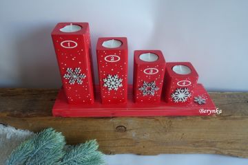 Adventní svícen stupňovitý s vločkami - různé barvy