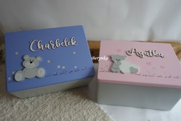 Dřevěná bedýnka s vyřezaným jménem a medvídkem - pro kluky