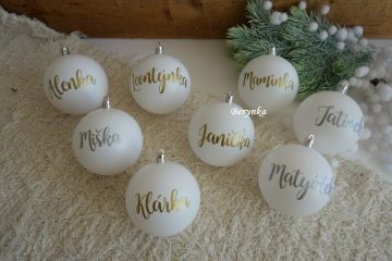Vánoční baňky s textem na přání - bílé se zlatým nápisem