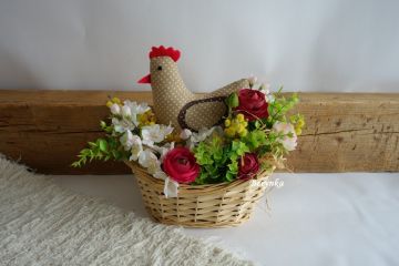 Květinová vazba se slepičkou - skladem