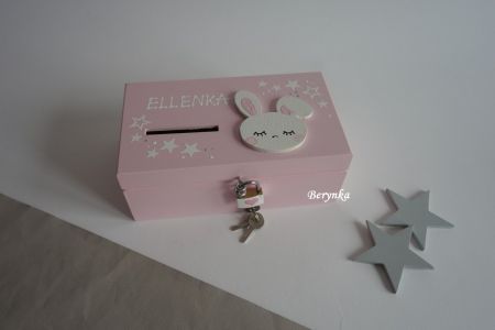 Dřevěná pokladnička s hlavou zajíčka