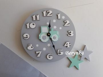Hodiny s traktorem - kulaté/čtvercové