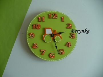 Hodiny s traktorem - kulaté/čtvercové