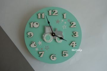 Hodiny s traktorem - kulaté/čtvercové