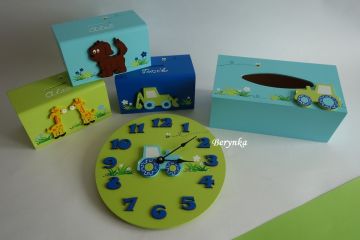 Hodiny s traktorem - kulaté/čtvercové