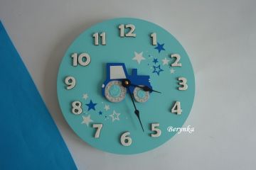 Hodiny s traktorem - kulaté/čtvercové