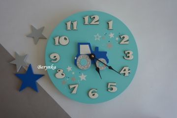 Hodiny s traktorem - kulaté/čtvercové