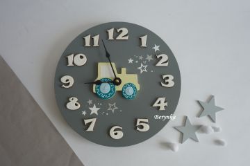 Dětské hodiny s traktorem