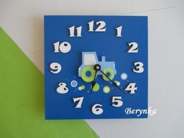 Hodiny s traktorem - kulaté/čtvercové