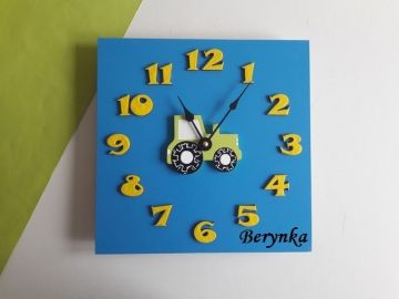 Hodiny s traktorem - kulaté/čtvercové