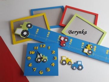 Hodiny s traktorem - kulaté/čtvercové