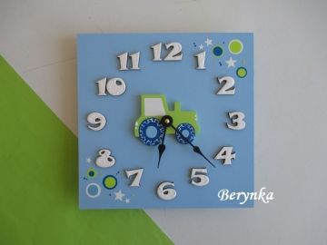 Hodiny s traktorem - kulaté/čtvercové