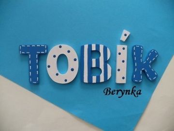 Dřevěná písmenka "s čárkováním"