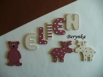 Dřevěná písmenka "s čárkováním"