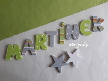 Dřevěná písmenka "s čárkováním"