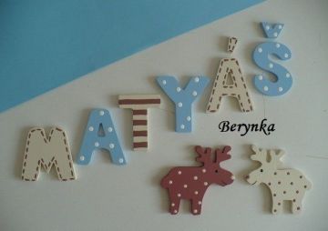 Dřevěná písmenka "s čárkováním"
