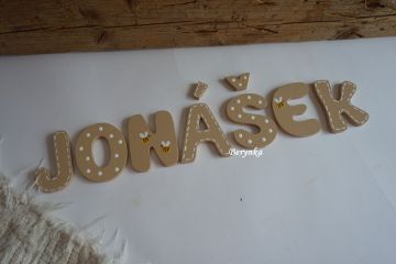 Dřevěná písmenka "s čárkováním"