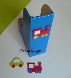 Dřevěný šanon s dopravními prostředky