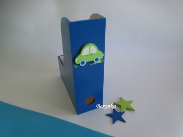 Dřevěný šanon s dopravními prostředky