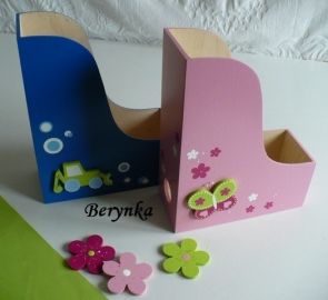 Dřevěný šanon s dopravními prostředky