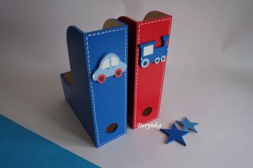 Dřevěný šanon s dopravními prostředky