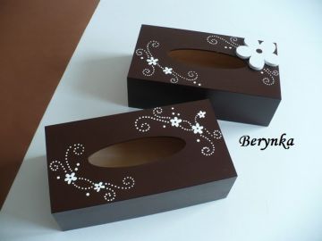 Krabička na kapesníky s kytičkou