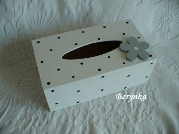 Krabička na kapesníky s kytičkou